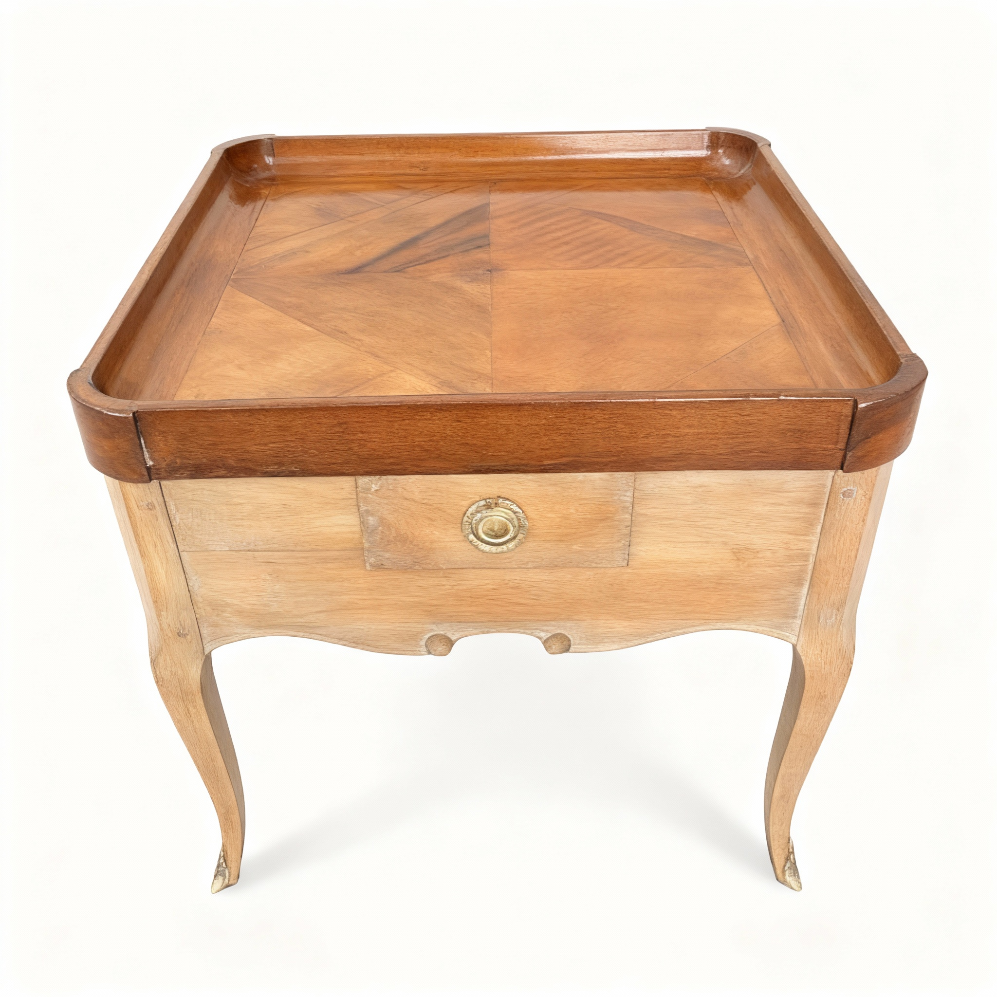 Louis XV style side table (66x66x61cm) in solid French walnut, featuring a removable marquetry service tray and elegantly curved cabriole legs