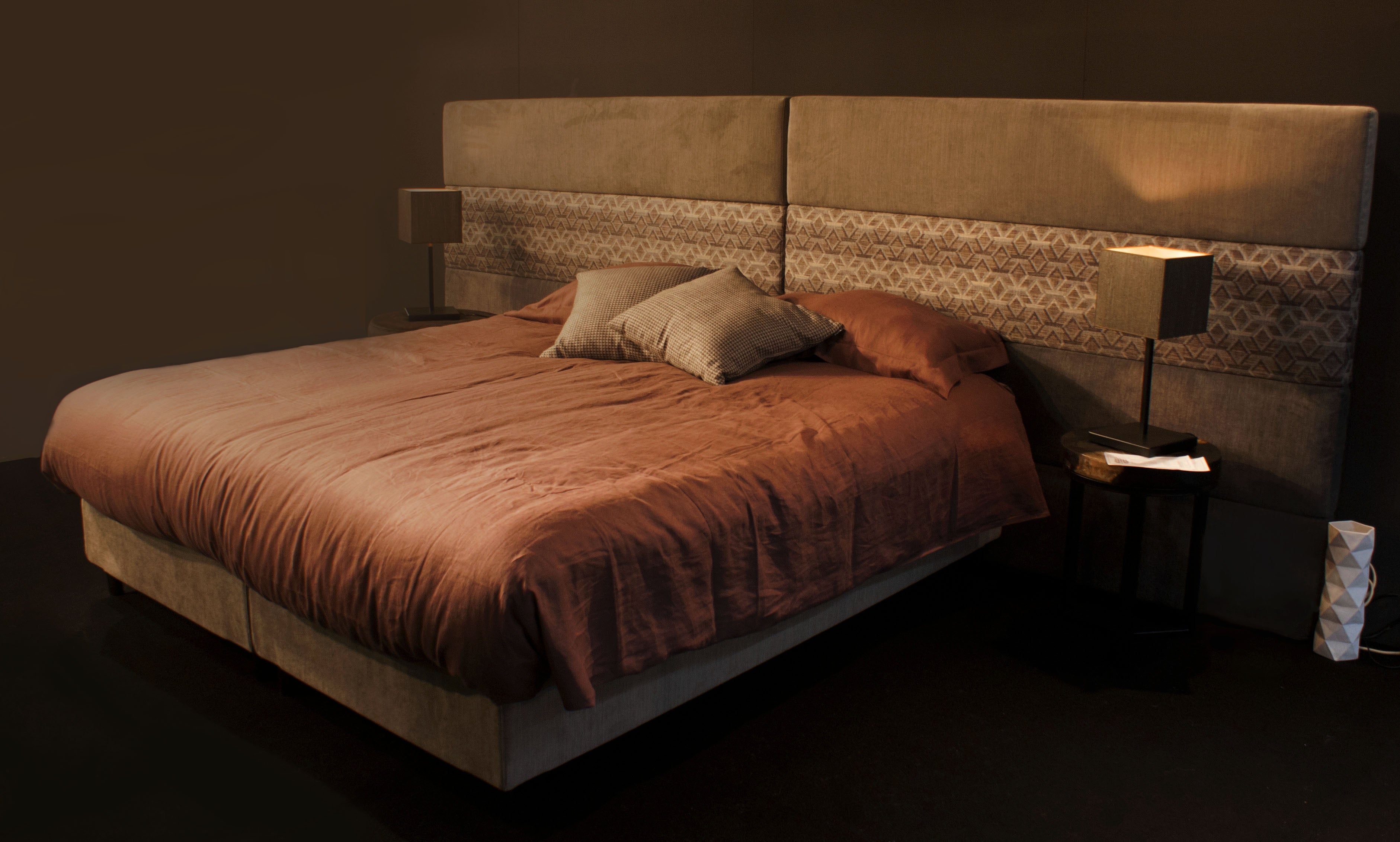 MEMORY BAMBOO Boxspring bed set with ergonomic mattress, upholstered headboard, and 200x90 cm base