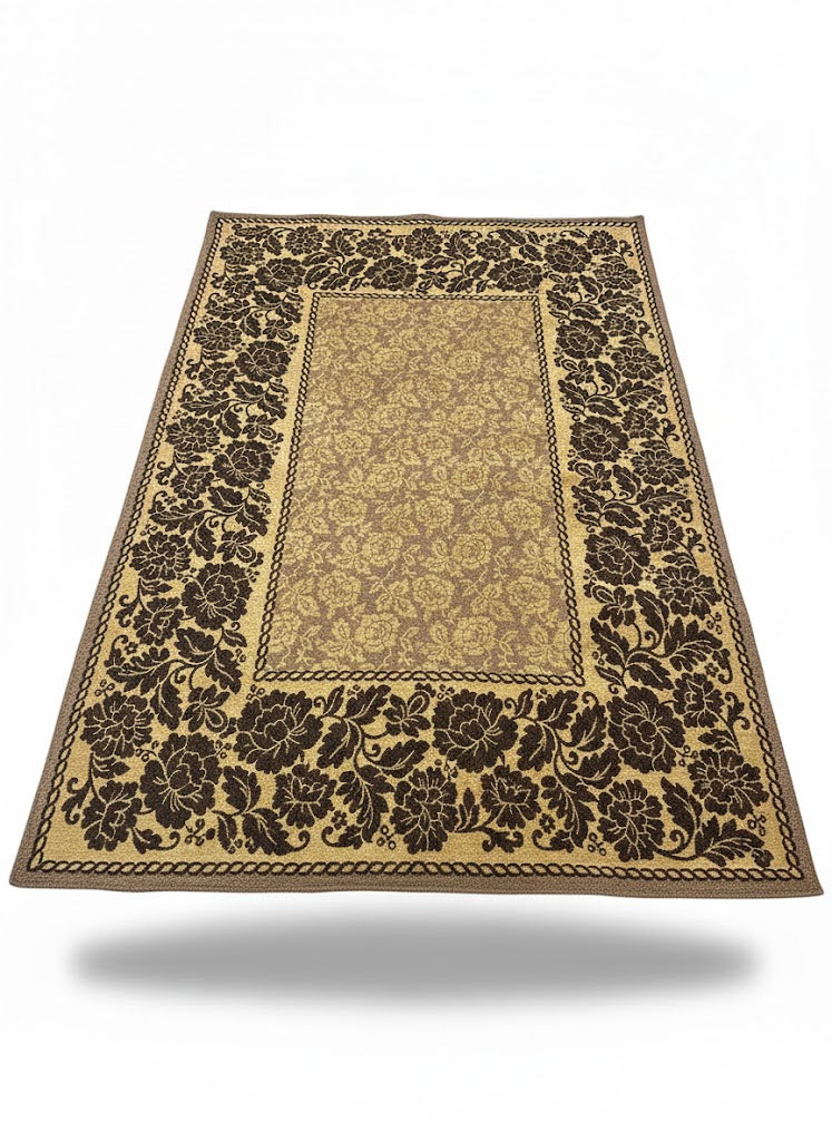 Tapis rectangulaire tissé plat avec un motif de fleurs classiques dans des tons de brun foncé et de beige doré. Bordure décorative. Dimensions 170X240 cm.