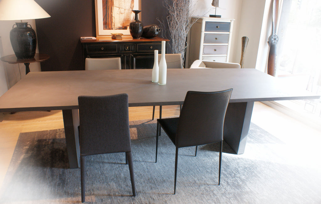 Spectacular dining table (270cm) with anthracite grey concrete effect finish and massive angular legs, industrial style